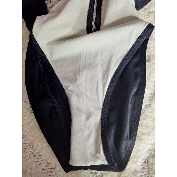 La BLANCA Zip Front One Piece Swimsuit Sz 6 Black Minimalist Beach Lifeguard - Picture 13 of 13